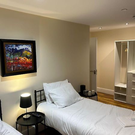 Twin Room With En-Suite Edinburg Exteriör bild