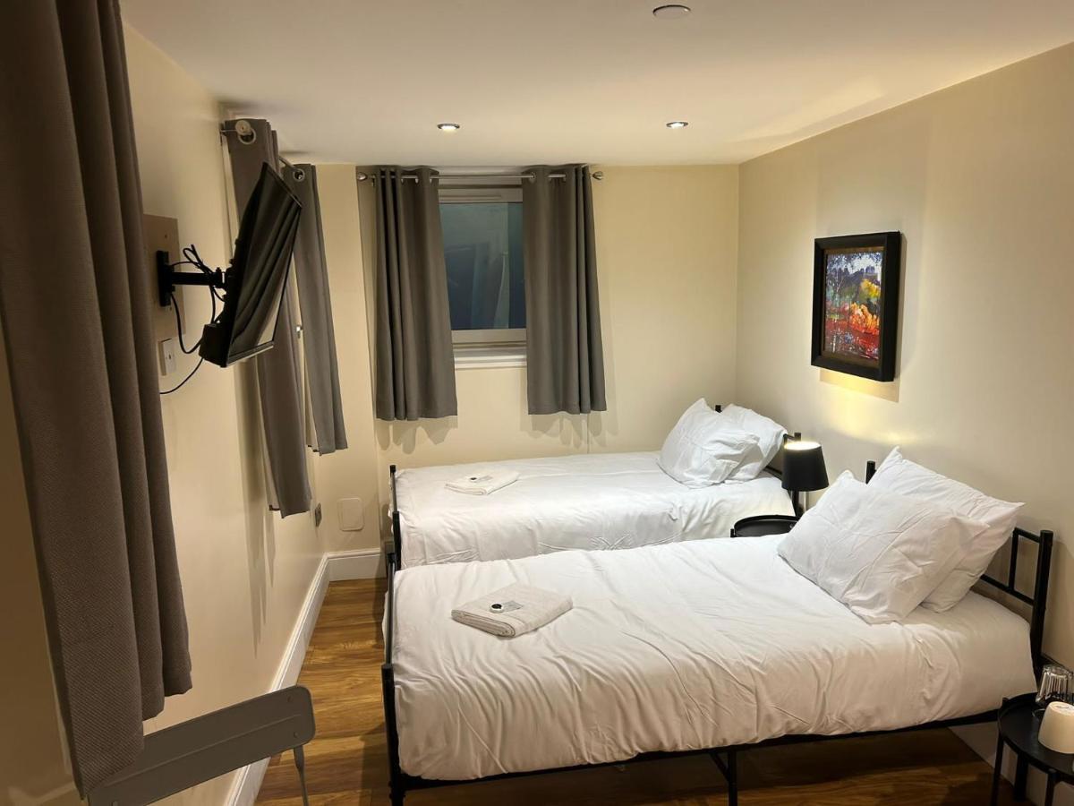 Twin Room With En-Suite Edinburg Exteriör bild