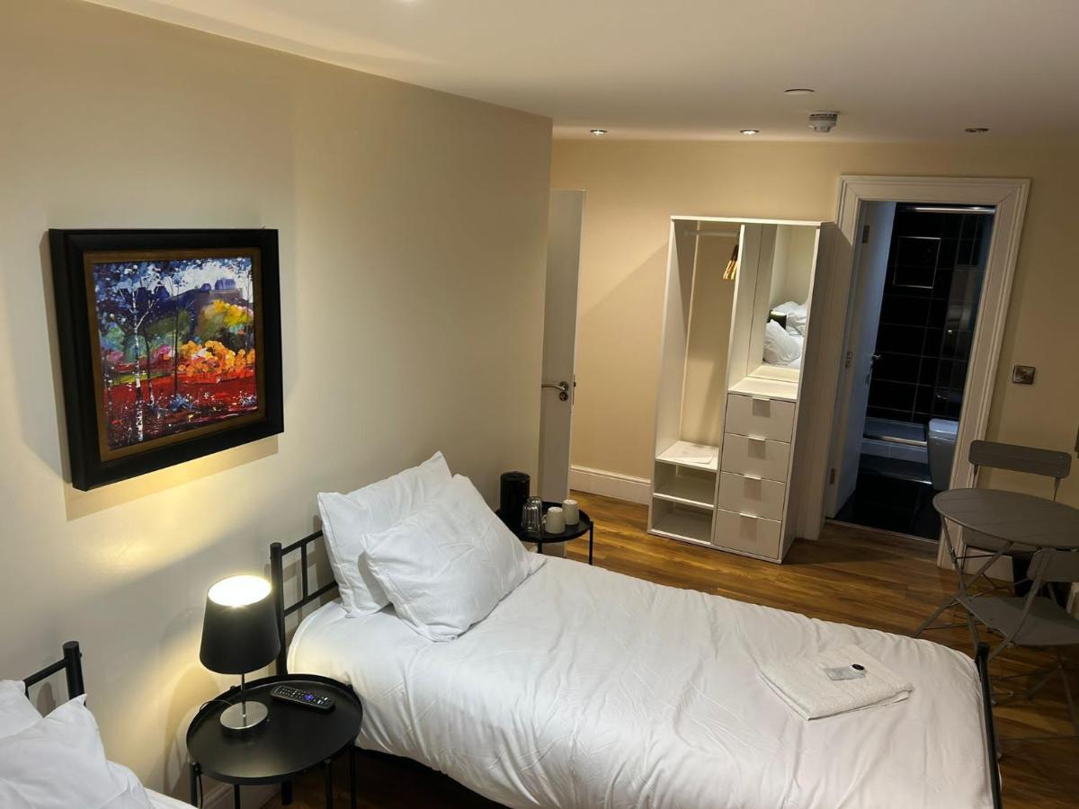 Twin Room With En-Suite Edinburg Exteriör bild