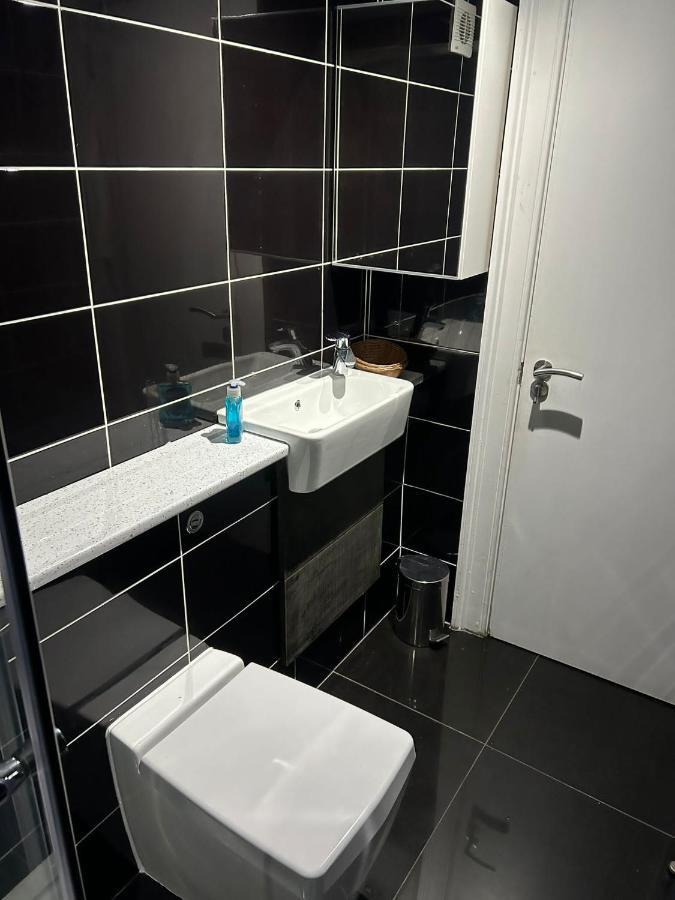 Twin Room With En-Suite Edinburg Exteriör bild